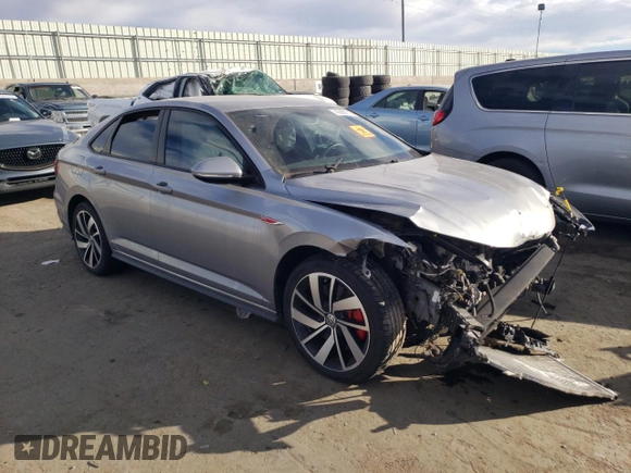 2021 Volkswagen Jetta GLI S z VIN 3VW6T7BU8MM007563, wystawiony jako Copart lot #43359715 z przebiegiem 30 937 mil mil oraz Szkoda całkowita • Salvage title. Historia ofert i sprzedaży dostępna na DreamBid. Obrazek 4.