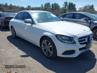 2018 Mercedes-Benz C 300 z VIN 55SWF4KB7JU235656, wystawiony jako IAAI lot #42076687 z przebiegiem 101 071 mil mil oraz . Historia ofert i sprzedaży dostępna na DreamBid. Obrazek 1.