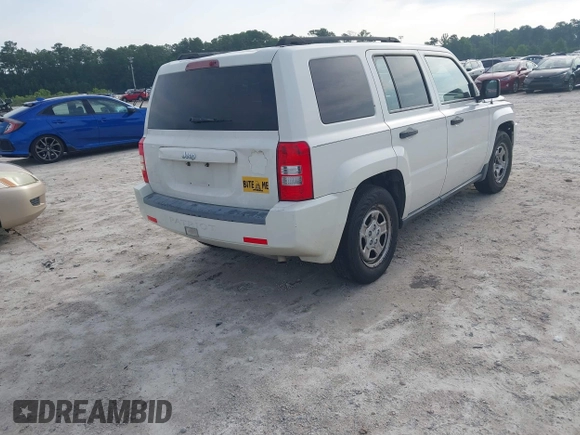 2008 Jeep Patriot Sport with VIN 1J8FT28048D775688, listed as a IAAI auction lot 42451775 with 299,177 mi miles and . Bid and sale history available at DreamBid. Image 4.