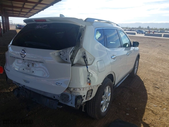 2017 Nissan Rogue SL with VIN 5N1AT2MT8HC825205, listed as a IAAI auction lot 41624814 with 99,989 mi miles. Bid and sale history available at carsss.com. Image 4.