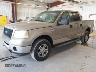2006 Ford F-150 XLT z VIN 1FTPW14V26KD91366, wystawiony jako IAAI lot #42837337 z przebiegiem 195 334 mil mil oraz . Historia ofert i sprzedaży dostępna na DreamBid. Obrazek 2.