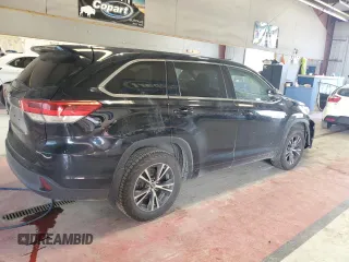 2018 Toyota Highlander LE with VIN 5TDBZRFH6JS898442, listed as a Copart auction lot 60132845 with 166,530 mi miles and Salvage title. Bid and sale history available at DreamBid. Image 3.