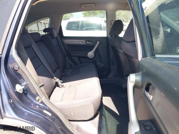 2007 Honda CR-V LX with VIN JHLRE38367C011752, listed as a IAAI auction lot 41831440 with 142,680 mi miles. Bid and sale history available at carsss.com. Image 8.