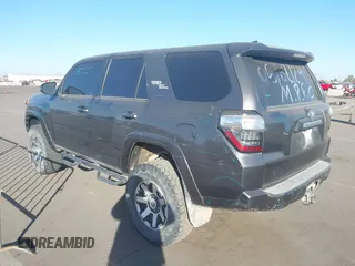 2018 Toyota 4Runner SR5 with VIN JTEBU5JR8J5512452, listed as a IAAI auction lot 41075690 with 52,750 mi miles. Bid and sale history available at carsss.com. Image 3.