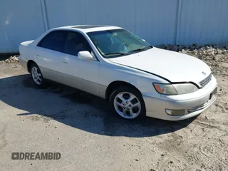 2001 Lexus ES 300 with VIN JT8BF28G510324792, listed as a IAAI auction lot 41671306 with Not Provided miles. Bid and sale history available at carsss.com. Image 1.