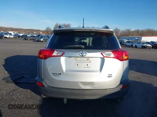 2015 Toyota RAV4 LE с VIN 2T3BFREV2FW275115, выставлен на аукционе IAAI как лот 41143981 с пробегом 98 257 миль миль и . История ставок и продаж доступна на DreamBid. Изображение 16.