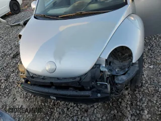 2005 Volkswagen New Beetle Coupe GLS with VIN 3VWCR31C65M418142, listed as a Copart auction lot 78430224 with 22,127 mi miles and Salvage Title. Bid and sale history available at carsss.com. Image 11.