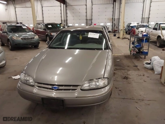 1996 Chevrolet Lumina with VIN 2G1WL52M1T1116680, listed as a IAAI auction lot 41578037 with NaN miles. Bid and sale history available at carsss.com. Image 12.