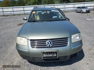 2003 Volkswagen Passat GLX with VIN WVWYH63B23E326238, listed as a Copart auction lot 70220704 with 167,857 mi miles and Salvage Title. Bid and sale history available at carsss.com. Image 5.