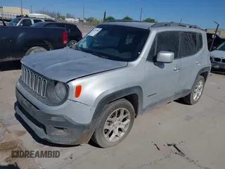 2017 Jeep Renegade Latitude z VIN ZACCJABB7HPE45968, wystawiony jako IAAI lot #42270780 z przebiegiem 99 437 mil mil oraz . Historia ofert i sprzedaży dostępna na DreamBid. Obrazek 2.