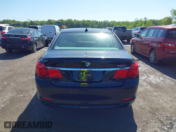 2010 BMW 7 Series 750i xDrive z VIN WBAKC6C50ACL67892, wystawiony jako IAAI lot #42275789 z przebiegiem 168 245 mil mil oraz . Historia ofert i sprzedaży dostępna na DreamBid. Obrazek 16.