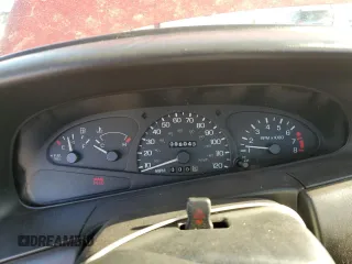 2001 Ford Escort ZX2 with VIN 3FAFP11351R188266, listed as a Copart auction lot 89038475 with 96,043 mi miles and Clean Title. Bid and sale history available at carsss.com. Image 9.