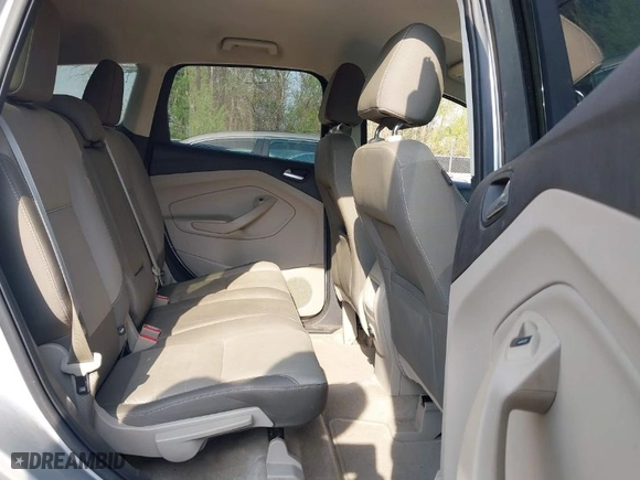 2015 Ford Escape SE with VIN 1FMCU9GX5FUC62439, listed as a IAAI auction lot 42066128 with 137,845 mi miles. Bid and sale history available at carsss.com. Image 8.