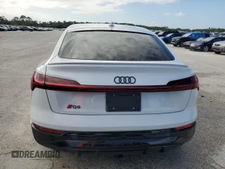 2024 Audi Q8 e-tron Sportback S line Premium Plus z VIN WA1CAAGE5RB013159, wystawiony jako Copart lot #73810634 z przebiegiem Nie podano mil oraz Nie do naprawy. Historia ofert i sprzedaży dostępna na DreamBid. Obrazek 6.