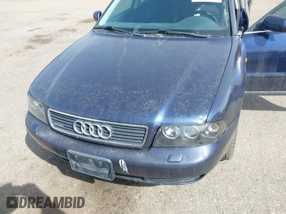 1998 Audi A4 с VIN WAUED68D8WA005001, выставлен на аукционе IAAI как лот 41833621 с пробегом 276 593 миль миль и . История ставок и продаж доступна на DreamBid. Изображение 6.
