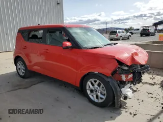 2024 Kia Soul LX with VIN KNDJ23AU5R7238187, listed as a Copart auction lot 50947995 with 7,471 mi miles and Non Repairable. Bid and sale history available at carsss.com. Image 4.