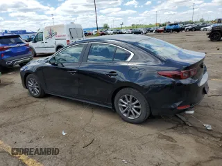2022 Mazda 3 2.0 with VIN 3MZBPAA78NM306967, listed as a Copart auction lot 60905384 with 32,135 mi miles and Salvage Title. Bid and sale history available at DreamBid. Image 2.