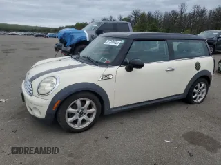 2010 MINI Clubman z VIN WMWML3C5XATX36524, wystawiony jako Copart lot #57710075 z przebiegiem 116 837 mil mil oraz Czysty tytuł • Clean title. Historia ofert i sprzedaży dostępna na DreamBid. Obrazek 1.