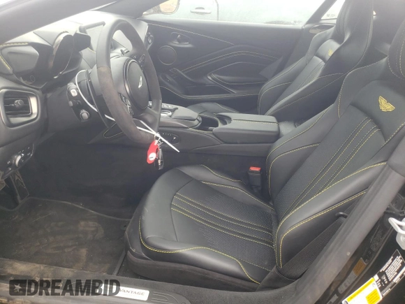 2023 Aston Martin Vantage z VIN SCFSMGAW7PGN07196, wystawiony jako Copart lot #55477894 z przebiegiem 2195 mil mil oraz Szkody całkowita. Historia ofert i sprzedaży dostępna na DreamBid. Obrazek 7.