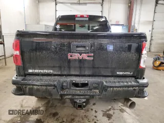2019 GMC Sierra 3500HD Denali z VIN 1GT42WEYXKF230044, wystawiony jako Copart lot #86875304 z przebiegiem 62 704 mil mil oraz Szkoda całkowita • Salvage title. Historia ofert i sprzedaży dostępna na DreamBid. Obrazek 6.