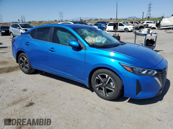 2024 Nissan Sentra SV z VIN 3N1AB8CV4RY388943, wystawiony jako Copart lot #59738925 z przebiegiem 7 596 mil mil oraz Szkoda całkowita • Salvage title. Historia ofert i sprzedaży dostępna na DreamBid. Obrazek 4.