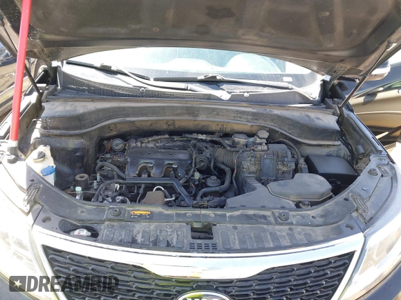 2015 Kia Sorento LX with VIN 5XYKT4A79FG586350, listed as a IAAI auction lot 42024191 with 144,550 mi miles. Bid and sale history available at carsss.com. Image 10.
