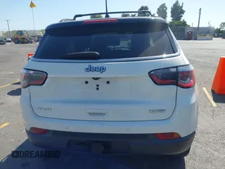 2019 Jeep Compass Latitude z VIN 3C4NJDBB5KT789289, wystawiony jako IAAI lot #42536898 z przebiegiem 84 172 mil mil oraz . Historia ofert i sprzedaży dostępna na DreamBid. Obrazek 16.