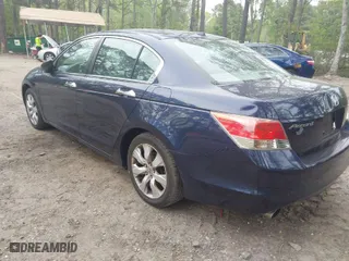 2009 Honda Accord Sdn EX-L with VIN 1HGCP36879A051169, listed as a IAAI auction lot 42052498 with 181,845 mi miles. Bid and sale history available at carsss.com. Image 3.
