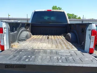 2019 Ford F-250 XL с VIN 1FT7W2B65KED36789, выставлен на аукционе IAAI как лот 42275403 с пробегом 154 847 миль миль и . История ставок и продаж доступна на DreamBid. Изображение 17.