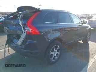 2012 Volvo XC60 3.0L with VIN YV4902DZ9C2309922, listed as a IAAI auction lot 41853170 with 121,325 mi miles. Bid and sale history available at carsss.com. Image 4.