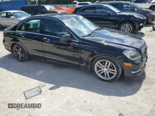 2014 Mercedes-Benz C 250 Sport с VIN WDDGF4HB0EA963286, выставлен на аукционе Copart как лот 61560185 с пробегом 120 689 миль миль и Списание • Salvage title. История ставок и продаж доступна на DreamBid. Изображение 4.