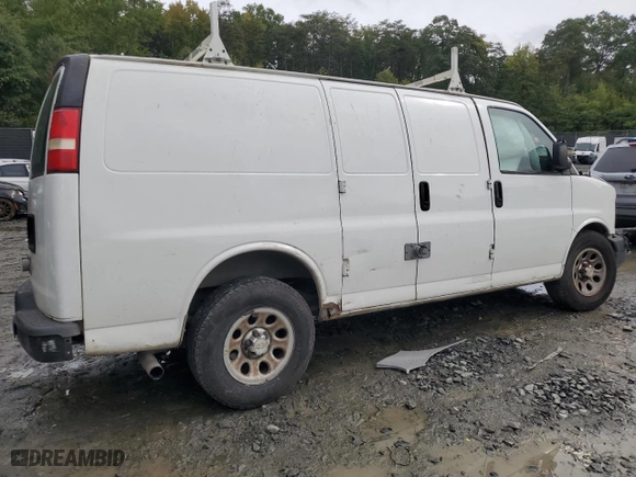 2011 Chevrolet Express Cargo Van with VIN 1GCSGAFX1B1177670, listed as a Copart auction lot 73042324 with 0 mi miles and Salvage Title. Bid and sale history available at carsss.com. Image 3.