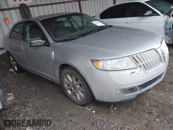 2012 Lincoln MKZ with VIN 3LNHL2JCXCR815823, listed as a IAAI auction lot 41468008 with 178,582 mi miles. Bid and sale history available at carsss.com. Image 1.