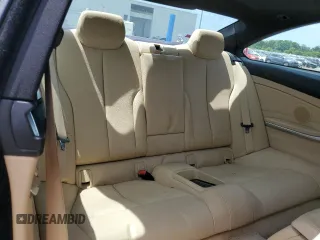 2016 BMW 4 Series 428i z VIN WBA3N3C58GF713076, wystawiony jako Copart lot #57517315 z przebiegiem 38 073 mil mil oraz Szkoda całkowita • Salvage title. Historia ofert i sprzedaży dostępna na DreamBid. Obrazek 10.