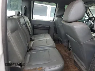 2015 Ford F-350 z VIN 1FT8W3AT0FEB30304, wystawiony jako Copart lot #58365975 z przebiegiem 310 945 mil mil oraz Czysty tytuł • Clean title. Historia ofert i sprzedaży dostępna na DreamBid. Obrazek 10.