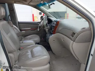 2004 Toyota Sienna XLE with VIN 5TDZA22C74S061016, listed as a IAAI auction lot 41846522 with 264,197 mi miles. Bid and sale history available at carsss.com. Image 5.