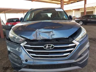 2017 Hyundai Tucson Value with VIN KM8J33A27HU460429, listed as a IAAI auction lot 41681076 with 95,178 mi miles. Bid and sale history available at carsss.com. Image 6.
