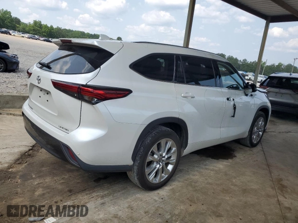 2023 Toyota Highlander L with VIN 5TDKDRAH0PS039765, listed as a Copart auction lot 59381995 with 29,982 mi miles and Salvage title. Bid and sale history available at DreamBid. Image 3.