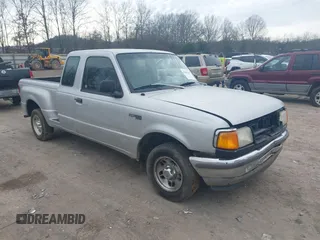 1996 Ford Ranger XL with VIN 1FTCR14A2TPA33525, listed as a IAAI auction lot 41602295 with 209,805 mi miles. Bid and sale history available at carsss.com. Image 1.