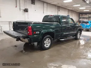2007 Chevrolet Silverado 1500 LT2 with VIN 1GCEK19B97E120418, listed as a IAAI auction lot 41044613 with 120,062 mi miles. Bid and sale history available at carsss.com. Image 4.