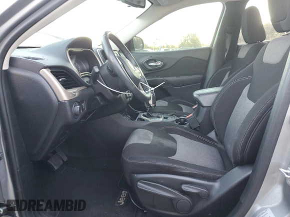2017 Jeep Cherokee Sport с VIN 1C4PJLAS4HW540389, выставлен на аукционе Copart как лот 80643134 с пробегом 108 471 миль миль и Списание • Salvage title. История ставок и продаж доступна на DreamBid. Изображение 7.