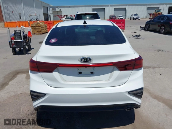 2020 Kia Forte LXS z VIN 3KPF24AD4LE248213, wystawiony jako IAAI lot #42290261 z przebiegiem 21 722 mil mil oraz . Historia ofert i sprzedaży dostępna na DreamBid. Obrazek 16.