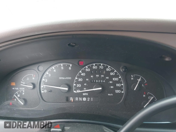 1998 Ford Explorer XL z VIN 1FMZU34E0WZB12557, wystawiony jako IAAI lot #41474546 z przebiegiem 119 294 mil mil oraz . Historia ofert i sprzedaży dostępna na DreamBid. Obrazek 7.