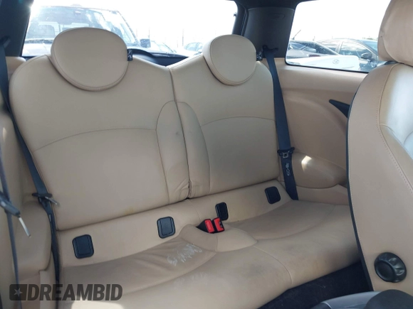 2010 MINI Hardtop with VIN WMWMF3C52ATZ25692, listed as a IAAI auction lot 42228774 with 137,827 mi miles and . Bid and sale history available at DreamBid. Image 8.