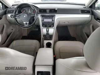 2013 Volkswagen Passat SE с VIN 1VWBH7A35DC118033, выставлен на аукционе Copart как лот 59998325 с пробегом 248 493 миль миль и Чистый • Clean title. История ставок и продаж доступна на DreamBid. Изображение 8.