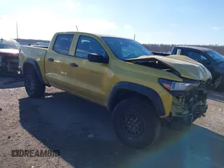 2023 Chevrolet Colorado 4WD Trail Boss with VIN 1GCPTEEK0P1197768, listed as a IAAI auction lot 41320246 with 21,425 mi miles. Bid and sale history available at carsss.com. Image 1.