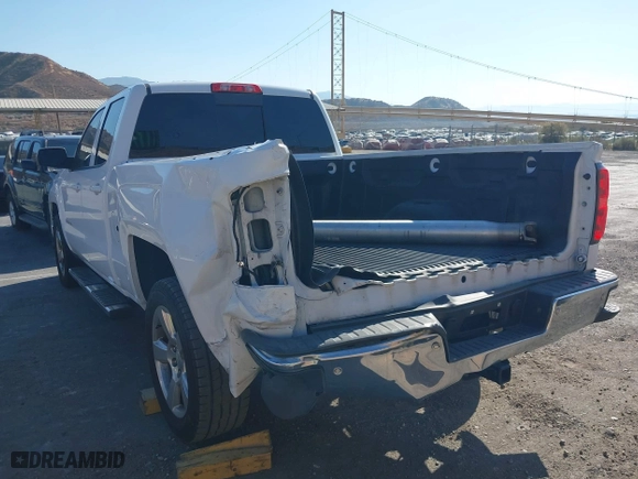 2014 Chevrolet Silverado 1500 LT with VIN 1GCRCREC7EZ405913, listed as a IAAI auction lot 40425594 with 48,024 mi miles. Bid and sale history available at carsss.com. Image 3.