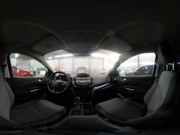 2018 Ford Escape SE z VIN 1FMCU9GD0JUC25636, wystawiony jako IAAI lot #40996760 z przebiegiem 70 097 mil mil oraz . Historia ofert i sprzedaży dostępna na DreamBid. Obrazek 19.