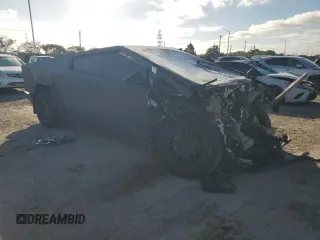 2024 Tesla Cybertruck Cyberbeast z VIN 7G2CEHEE3RA013268, wystawiony jako Copart lot #43322195 z przebiegiem Nie podano mil oraz Szkoda całkowita • Salvage title. Historia ofert i sprzedaży dostępna na DreamBid. Obrazek 4.