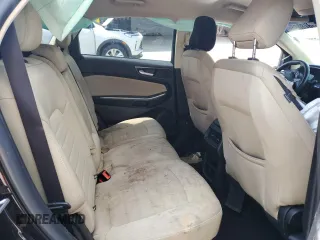 2020 Ford Edge SE z VIN 2FMPK3G97LBA34093, wystawiony jako Copart lot #61878085 z przebiegiem Nie podano mil oraz Szkoda całkowita • Salvage title. Historia ofert i sprzedaży dostępna na DreamBid. Obrazek 11.